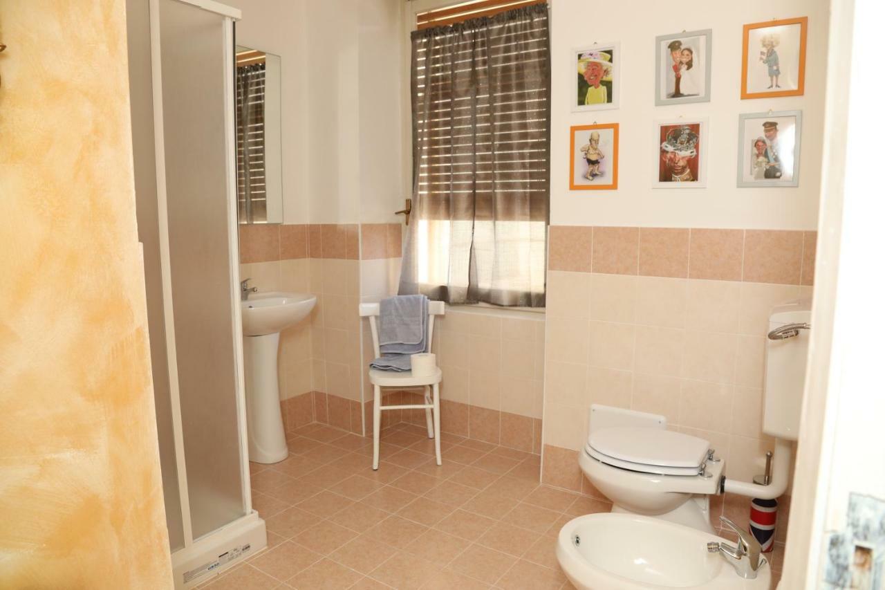 Hotel Viale Italia 41: I Migliori Anni Sassari Exterior foto